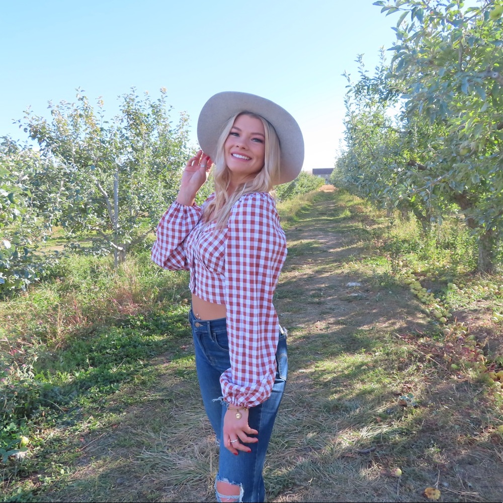 Meet your Posher, Sami